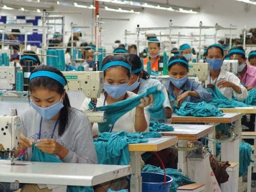 Anysew.vn_Xuất khẩu hàng may mặc, giày dép của Campuchia tăng 16%